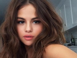 Mau Keren Saat Foto Selfie? Coba Gaya Fish Gape yang Sedang Tren Ini