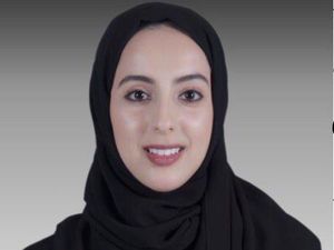 Foto: Ini Shamma Al Mazrui, Menteri Termuda di Dunia dengan Hijab Serba Hitam