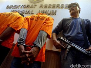 Polisi Ungkap Pelaku dan Barbuk Pembunuhan Pasutri di Benhil