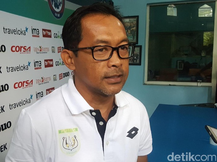 Aji Santoso: Persela Akan Lakukan Rotasi Lawan Gresik United
