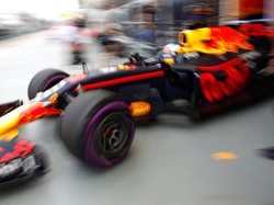 Ricciardo Tercepat, Ungguli Vettel dan Verstappen