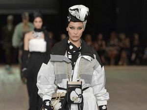 Berdarah Palestina, Bella Hadid Ungkap Kekesalan Atas Keputusan Trump