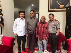 PDIP Minta KaBIN-Kapolri Klarifikasi Pertemuan dengan Lukas Enembe