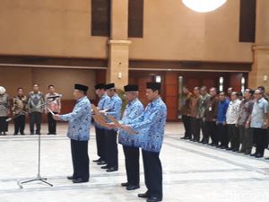 Mentan Lantik 5 Pejabat Eselon II