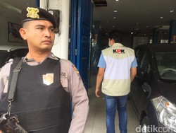 Kasus Suap Bupati Batubara, KPK Geledah Diler Mobil di Medan
