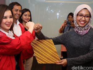 Gowes dari Menteng, Perempuan Ini Daftar Caleg ke PSI Gowes dari Menteng, Perempuan Ini Daftar Caleg ke PSI