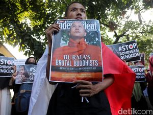 Desak Akhiri Konflik Rohingya, Kedubes Myanmar Didemo
