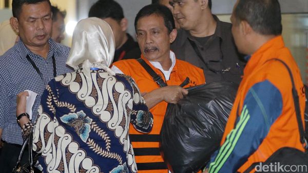 Bupati Batubara OK Arya Ditahan KPK