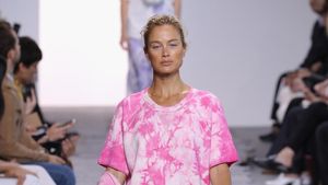 Foto: 20 Koleksi Michael kors di New York Fashion Week 2017
