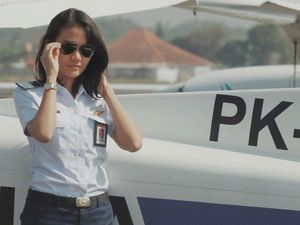 Pesona Mellisa Anggiarti, Pilot Cantik yang Senyumannya Bikin Melayang