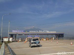 Tol Bawen-Salatiga Mulai Dioperasionalkan Gratis Tol Bawen-Salatiga Mulai Dioperasionalkan Gratis