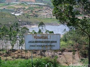 Mengintip Kawah Sileri di Dieng yang Statusnya Jadi Waspada