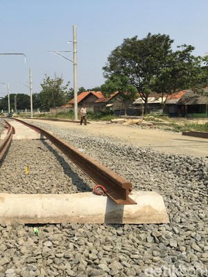 Nasgor Gila Mang Bagol yang Legendaris di Stasiun Manggarai