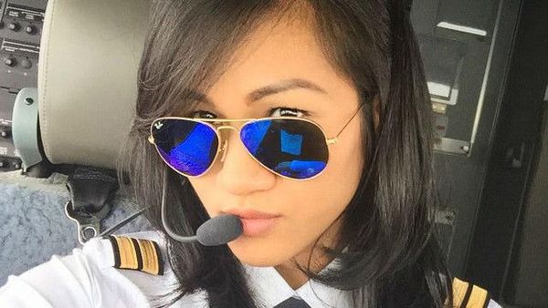 Foto: 8 Wanita Cantik yang Berprofesi Sebagai Pilot