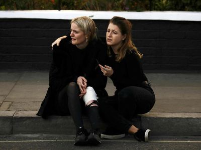 Foto: Ada Ledakan, Begini Situasi di Stasiun Kereta London