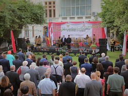 Saat Angklung Tampil di Rumania