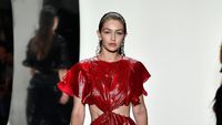 Foto Gigi Hadid dan 9 Artis Dunia yang Hamil di Tengah Pandemi Corona
