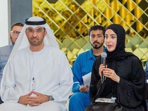 Shamma, Hijabers Cantik Pecahkan Rekor Sebagai Menteri Termuda di Dunia