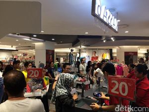 Gerai Mau Ditutup, Matahari Pasaraya Blok M Cuci Gudang