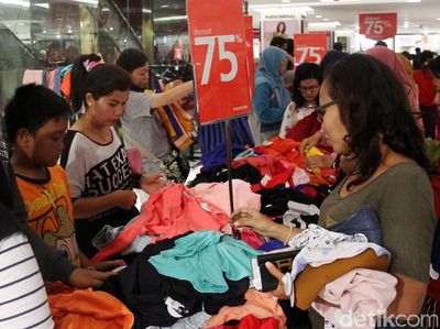 Mau Ditutup Juga, Matahari Pasaraya Manggarai Ramai Pembeli