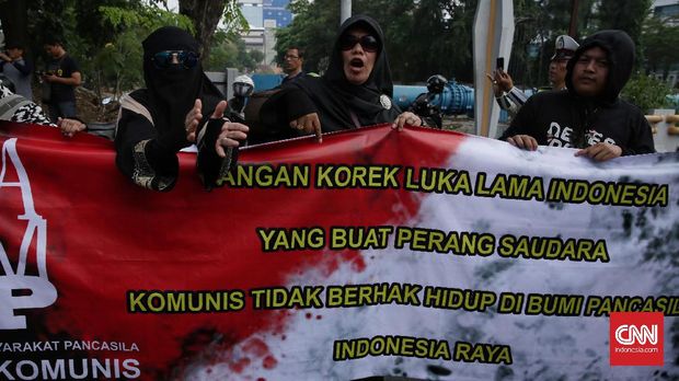 Presiden Jokowi diminta menjamin kebebasan berpendapat dan berkumpul di muka umum.