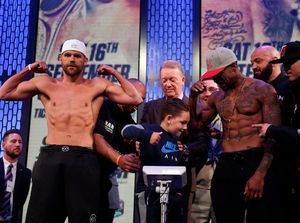 Saat Timbang Badan, Kemaluan Petinju Ini Dipukul Putra Lawannya