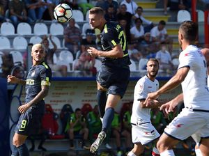 Tekuk Crotone 2-0, Inter Jaga Kesempurnaan
