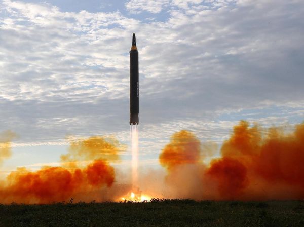 Detik-detik Rudal Korut Ditembakkan dan Melesat hingga 3.700 Km