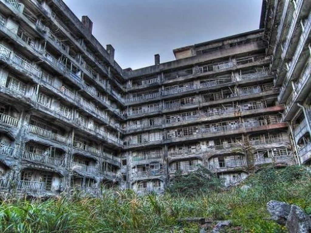 Hashima, Bekas Pulau Terpadat Dunia yang Jadi Kota Hantu Hashima, Bekas Pulau Terpadat Dunia yang Jadi Kota Hantu