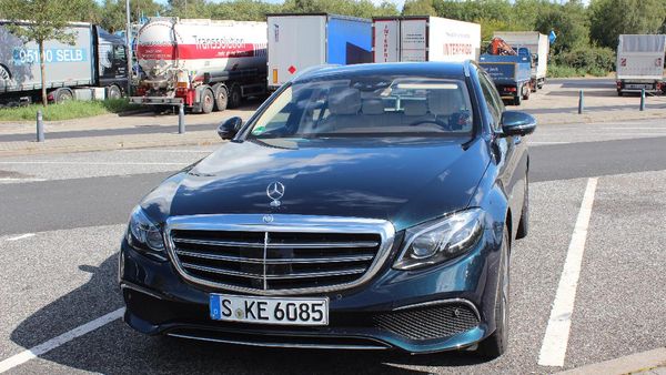 Merasakan Teknologi Canggih di Mobil Mercy