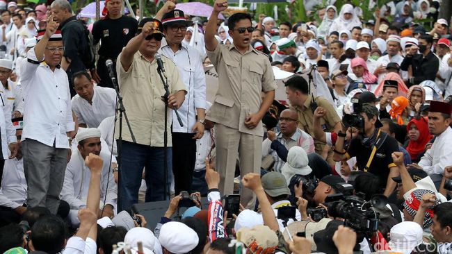 PKS Buka Penawaran dengan Gerindra PKS Buka Penawaran dengan Gerindra