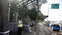 Kondisi Halte Ini Sungguh Memprihatinkan