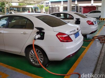 Mengintip SPBU Mobil Listrik di China