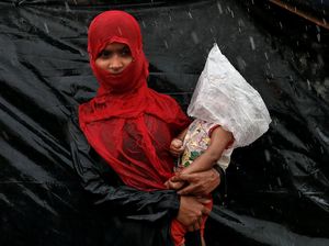 Miris, Begini Penderitaan Kaum Rohingya Kala Hujan Deras