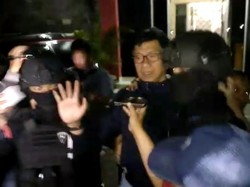 Ini Penampakan Walkot Batu Eddy Rumpoko Saat Digelandang Brimob