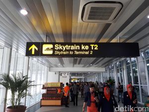 Naik Skytrain Antar Terminal di Bandara Soekarno-Hatta Cuma 3 Menit Naik Skytrain Antar Terminal di Bandara Soekarno-Hatta Cuma 3 Menit