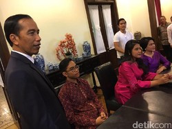 Kahiyang Nikah Rabu 8 November, Jokowi: Sabtu Gedungnya Full