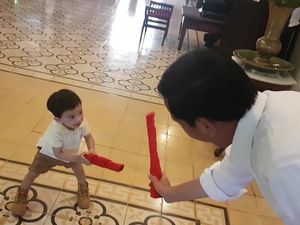 Gemas! Ekspresi Gembira Jan Ethes Saat Main Bareng Jokowi Gemas! Ekspresi Gembira Jan Ethes Saat Main Bareng Jokowi