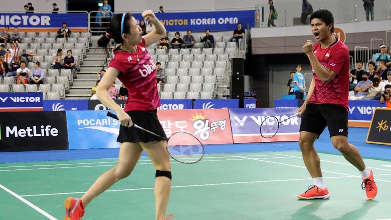 (Praveen Jordan/Debby Susanto merayakan gelar juara Korea Open Super Series 2017. dok PBSI)