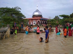 4.076 Rumah Terendam Banjir di Tiga Kabupaten di Sumut