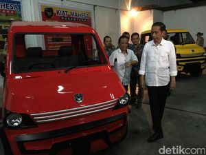 Tinjau Kendaraan Desa Mahesa, Jokowi: Ini Sama Seperti Esemka