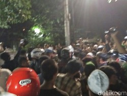 Kapolda Metro Jaya Datangi LBH Jakarta yang Dikepung Massa