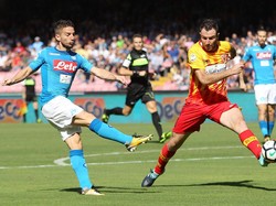 Mertens Hat-trick, Napoli Lumat Benevento 6-0