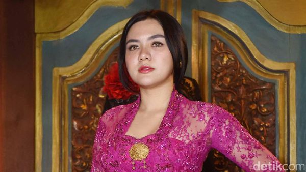 Vicky Shu Menikah di Borobudur 23 September