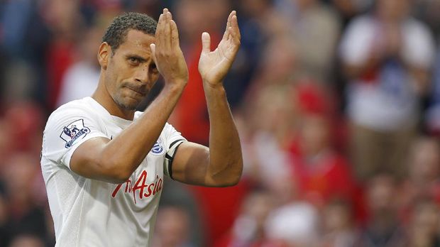 Mantan bek MU Rio Ferdinand saat ini menjadi komentator sepak bola. (