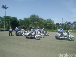 Pertolongan Pertama Saat Terjatuh dari Moge ala Polisi