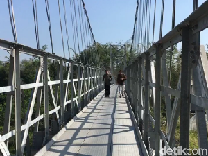 Jokowi Habiskan Rp 770 M Bangun 134 Jembatan Gantung Tahun Ini
