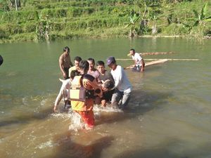 Pekerja Pemotongan Kayu Tewas Tenggelam di Embung Baru