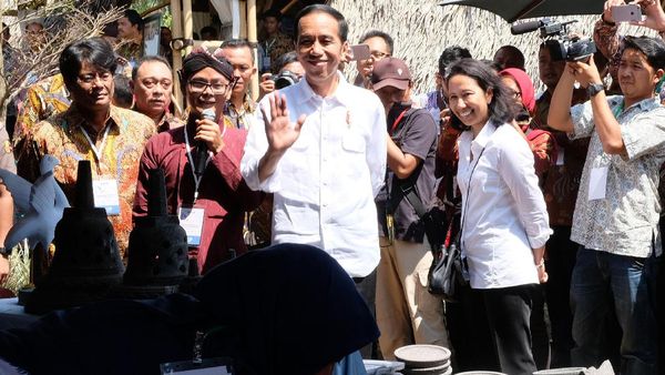 Presiden Jokowi Kunjungi Dua Balkondes di Magelang