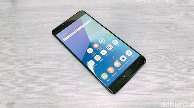 Keunggulan Galaxy C9 Pro yang Bikin Menggoda